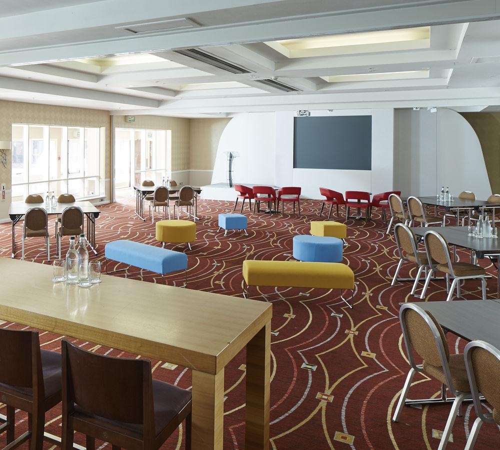 Delta Hotels By Marriott Peterborough Exterior foto