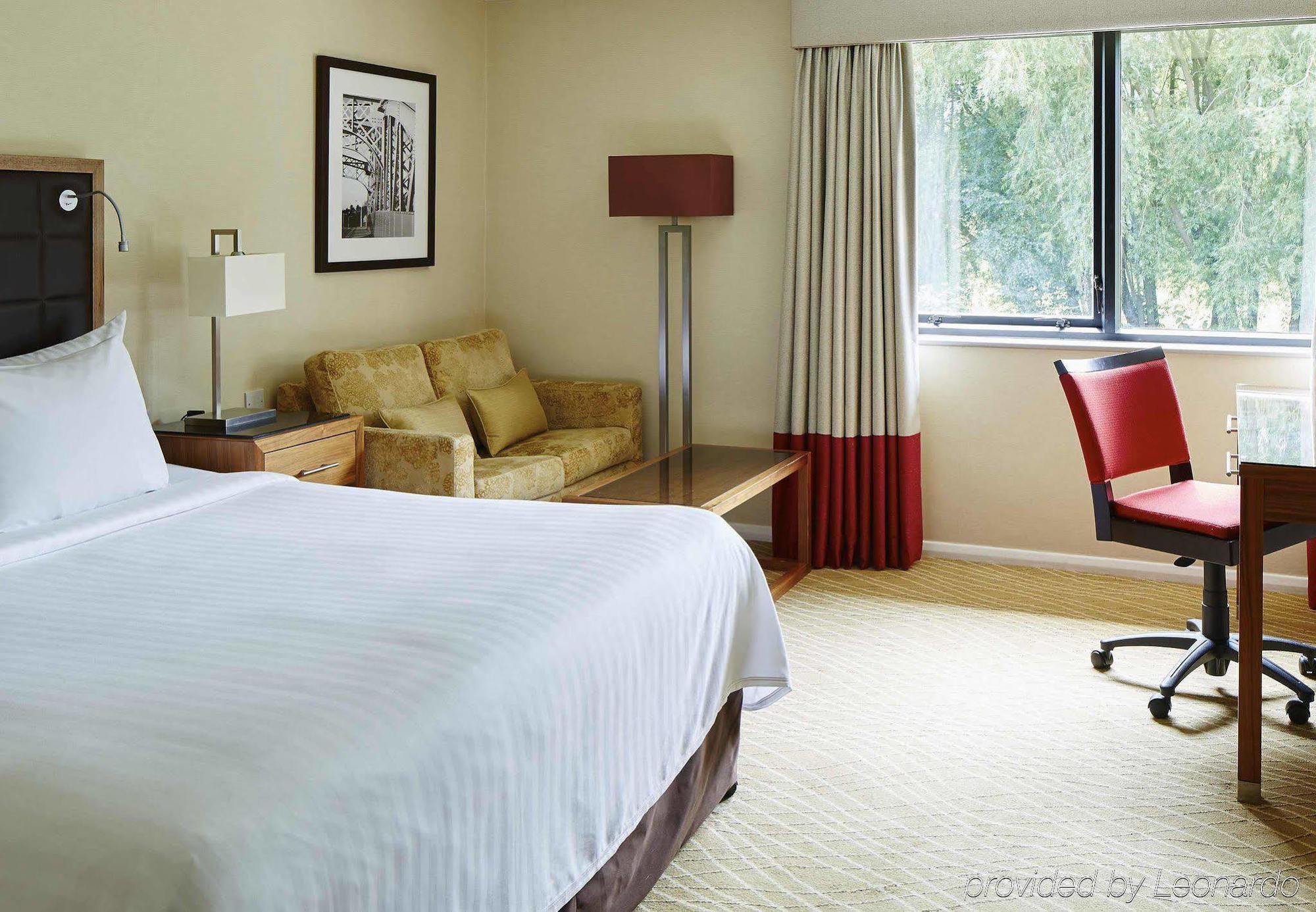 Delta Hotels By Marriott Peterborough Exterior foto