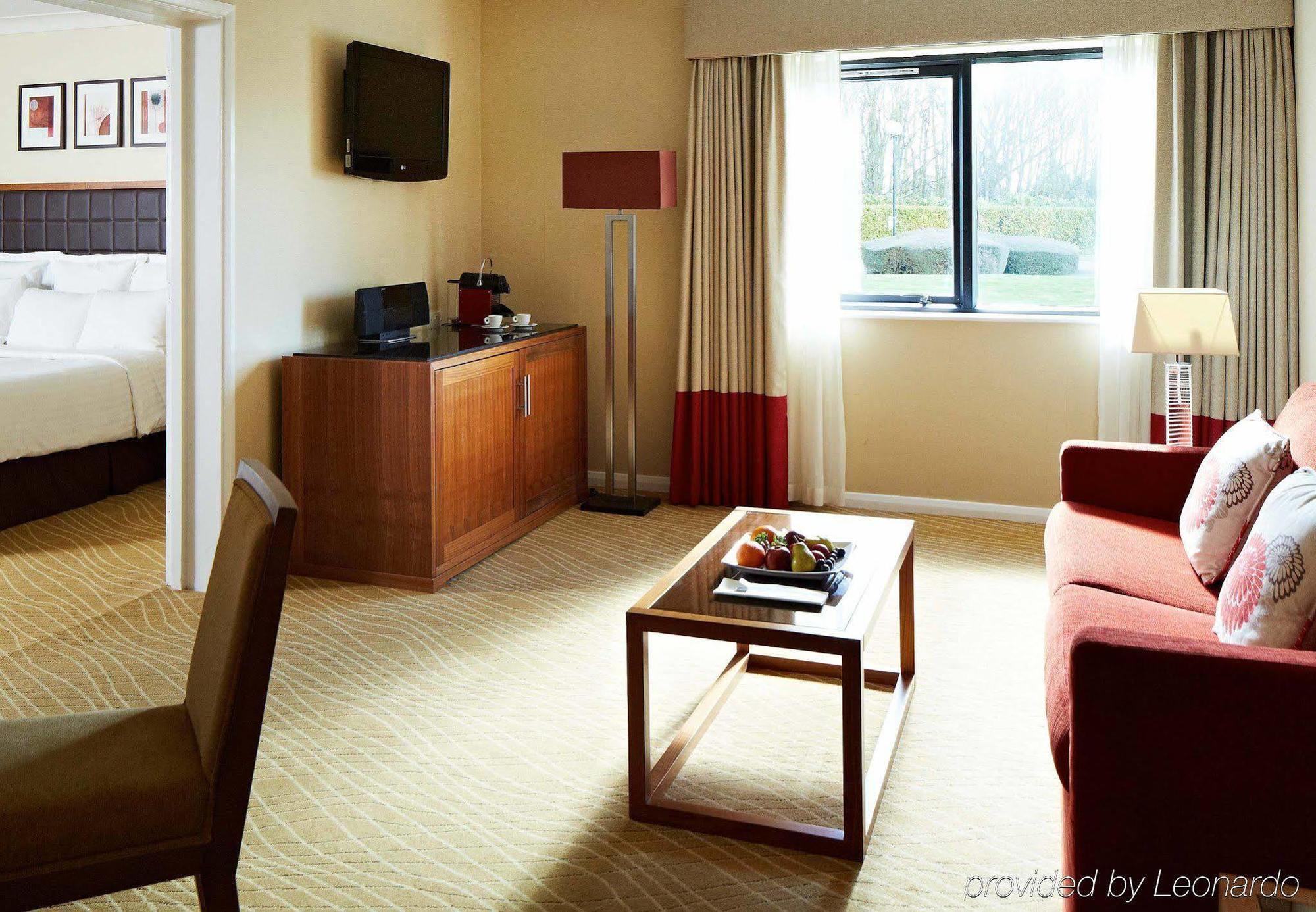 Delta Hotels By Marriott Peterborough Exterior foto