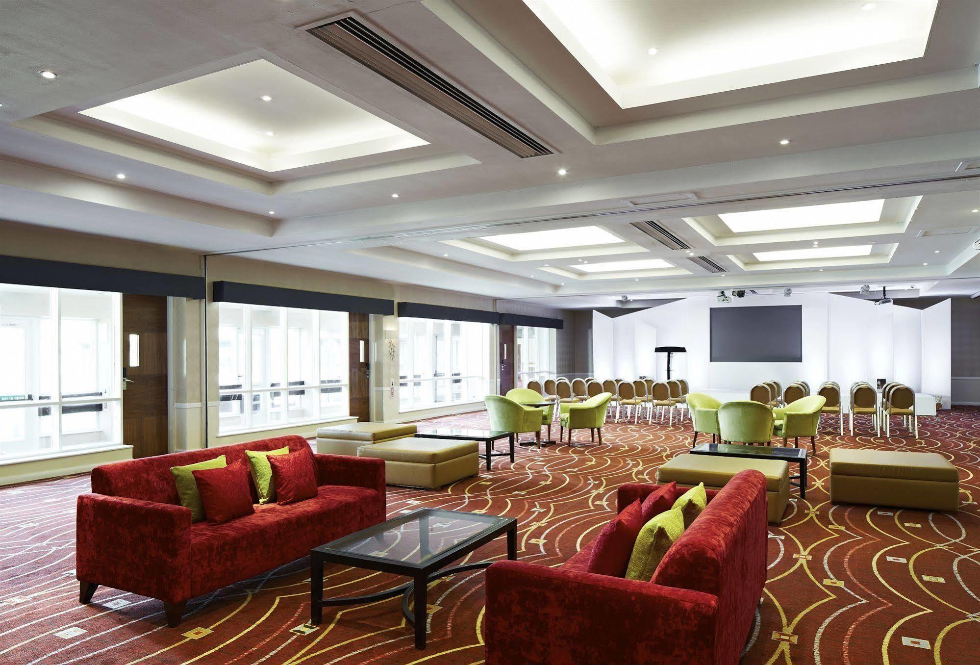 Delta Hotels By Marriott Peterborough Exterior foto